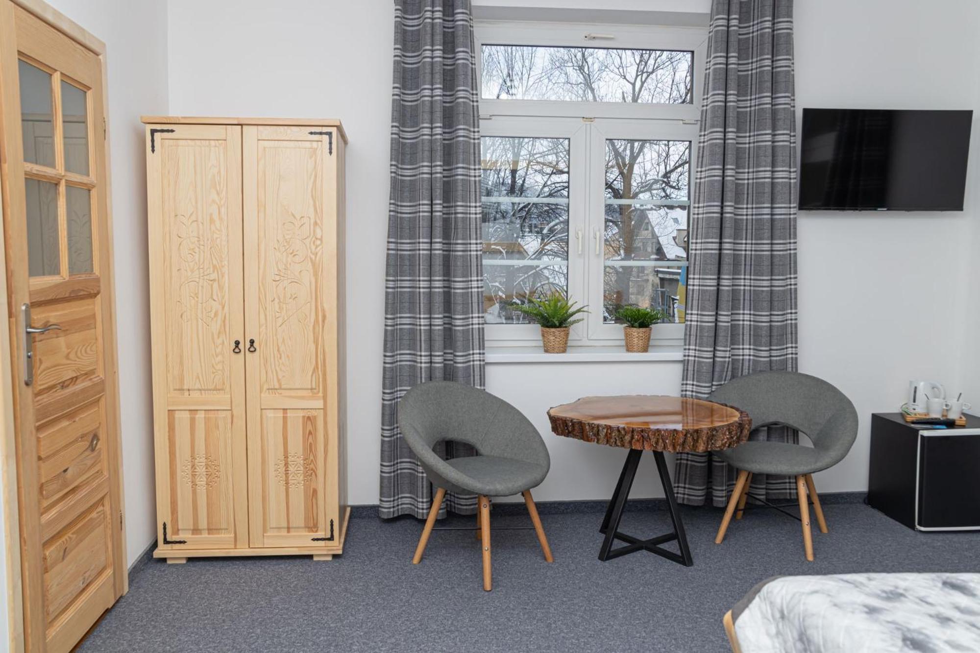 Double Room Private Bathroom